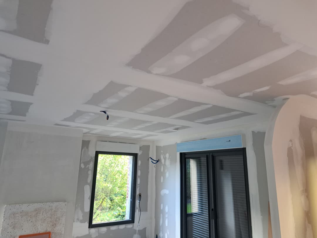 Ratissage et préparation des surfaces prêt de Estaires - AM Plâtrerie Rénovation